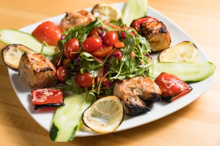 730568 truvacafeandgrill salmon shish 1024x683
